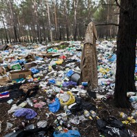 Cпецпредставитель президента по вопросам экологии возмутился системой уборки мусора на Ольхоне Cпецпредставитель президента по вопросам экологии возмутился системой уборки мусора на Ольхоне